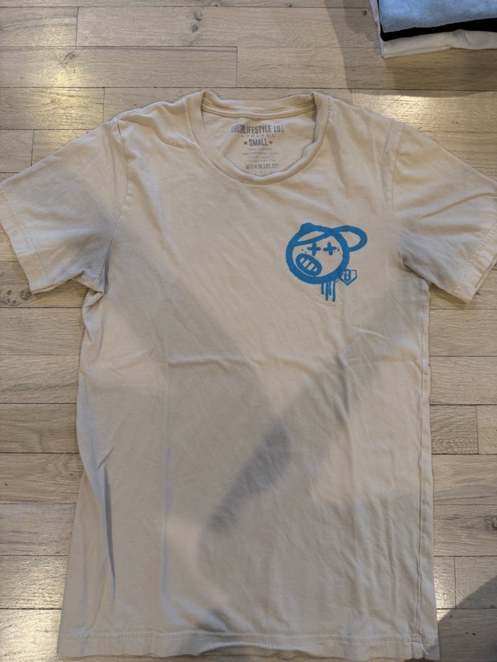 Baseball lifestyle t-shirt size small